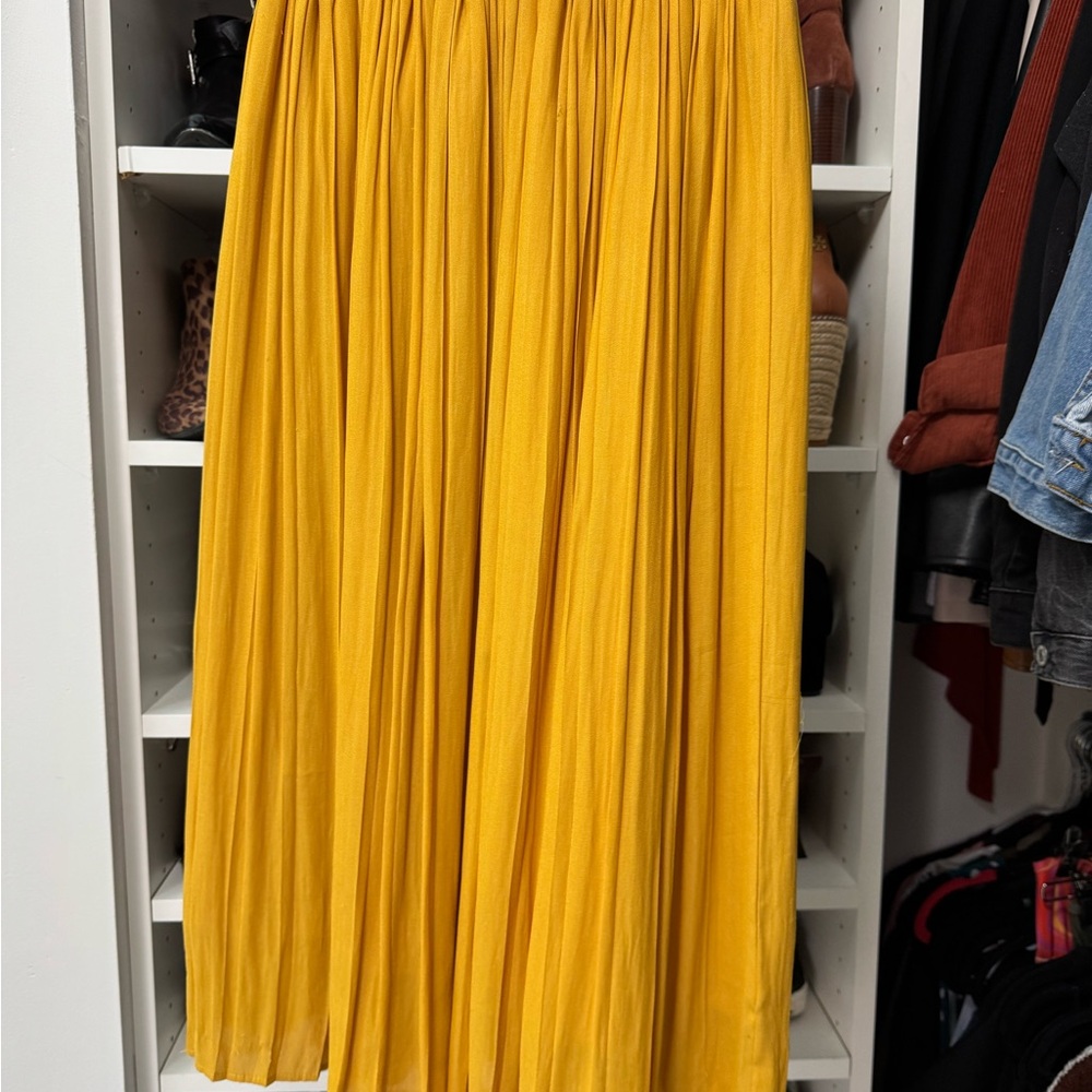 Pleated Yellow Midi Skirt - Picture 2 of 5